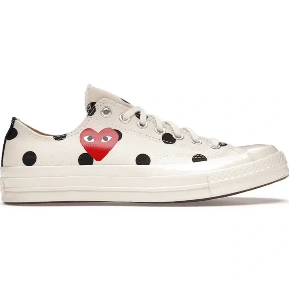 Comme des Garcons PLAY x Converse Sneakers with Black Dots - Picture 2 of 13
